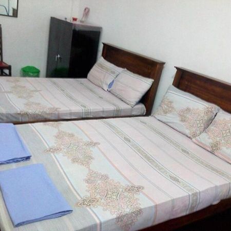 Weerakoon Guest Apartment Hikkaduwa Bagian luar foto