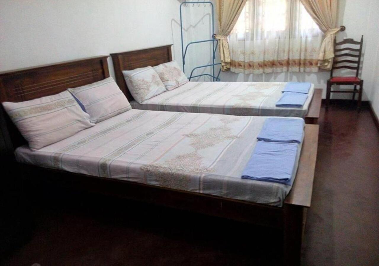 Weerakoon Guest Apartment Hikkaduwa Bagian luar foto
