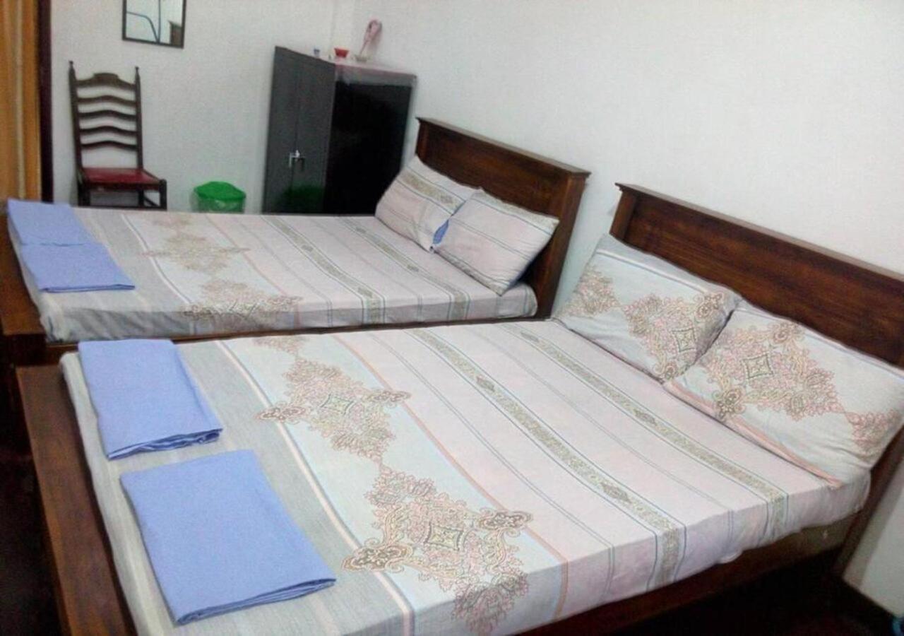 Weerakoon Guest Apartment Hikkaduwa Bagian luar foto